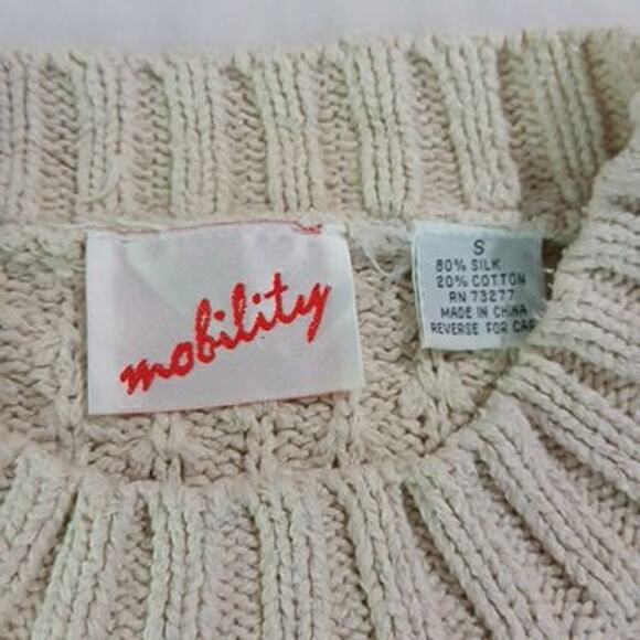 VTG Mobility Small Long-Sleeved Ecru Silk/Cotton Blend Cable-Knit Sweater - Picture 2 of 13